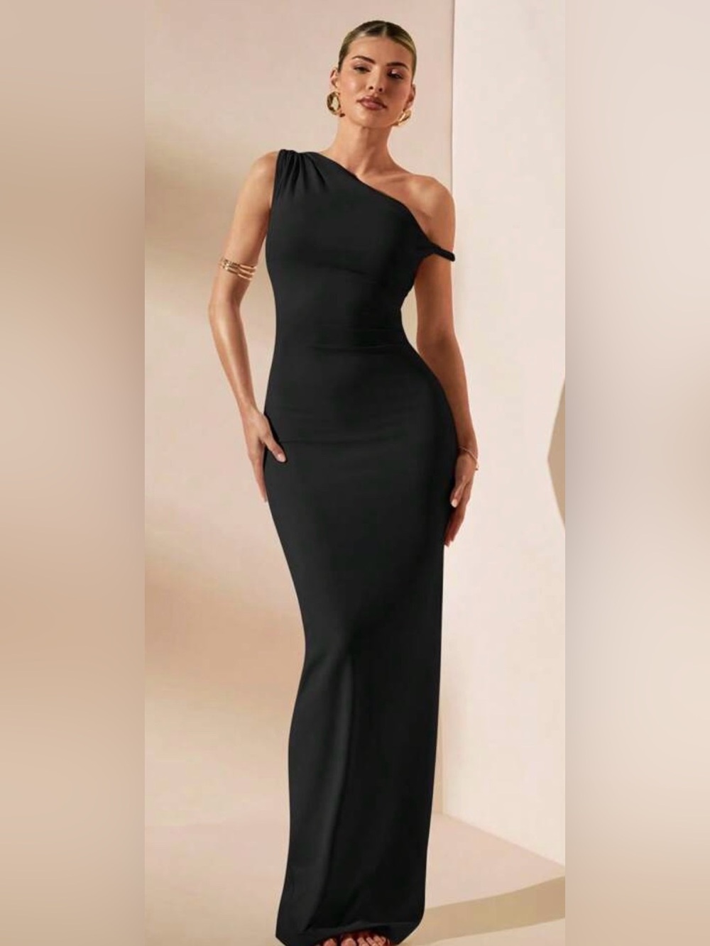 One-Shoulder Black Column Evening Gown